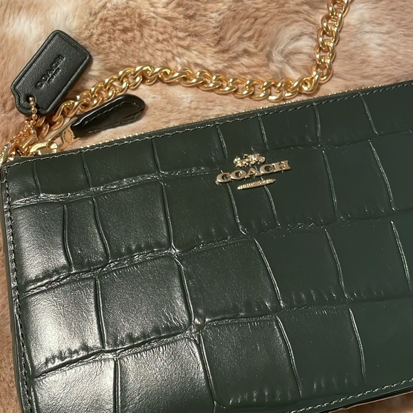 Small Coach Purse in Amazon Green - Picture 2 of 5